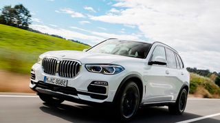 Der neue BMW X5 xDrive45e bietet 90 Kilometer rein elektrische Reichweite. (BMW)