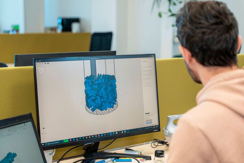 Mit der Nesting Solution geht das Team schrittweise vom Prototyping zur Produktion über.  (Bild: Sintratec)