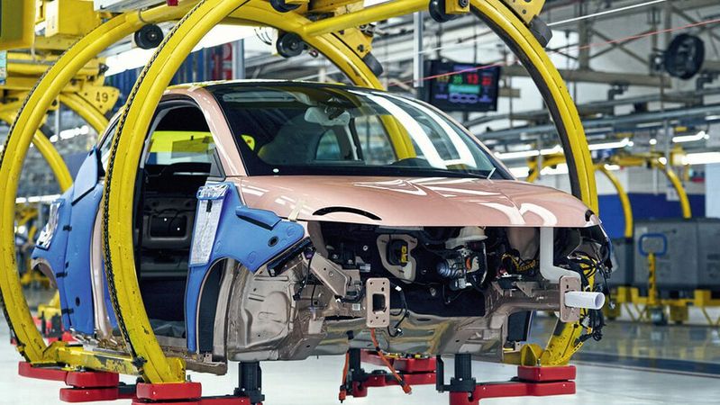 Im Werk Mirafiori in Turin fertigt Stellantis hauptsächlich das Fiat-500er-BEV.(Bild:  Stellantis)