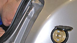 Ausgeschraubt: Der Autogasanlagen-Hersteller Ökotec ist insolvent. Ehemalige Mitarbeiter helfen betroffenen Betrieben jetzt weiter. (Archiv: Vogel Business Media)