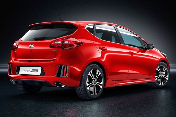 Die neue Ausstattung lehnt sich optisch an den besonders sportlichen GT an, zum Beispiel mit speziellen Stoßfängern, Auspuffanlage und Rückleuchten. (Foto: Kia)