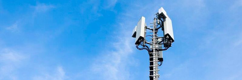 Weil die Netzbetreiber ihren Verpflichtungen zum Schließen von Lücken im Mobilfunknetz nicht nachgekommen sind, könnte die Bundesnetzagentur Bußgelder verhängen.(Bild:  Vodafone)