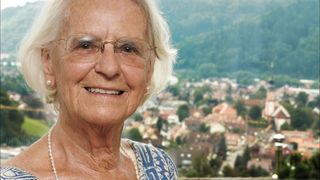 Gisela Sick hat die Entwicklung der Sick AG vom „Ein-Mann-Unternehmen“ bis zum 6000-Mitarbeiter-Konzern von Anfang an begleitet. Heute feiert sie ihren 90sten Geburtstag. (Bild: Sick)