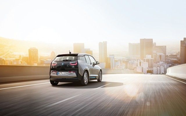 BMW i3: Testfahrten in verschiedenen Städten (Bild: BMW)