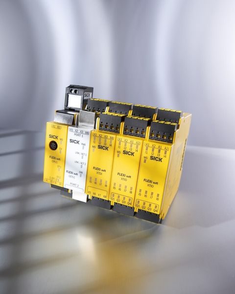 Flexibel kombinierbare Funktionsmodule, kompakte Baugröße in jeder der zahlreichen möglichen Endkonfigurationen, softwareunterstützte Logikfunktionen und erweiterte Möglichkeiten zur Feldbusintegration, z. B. bidirektionale Gateways für alle gängigen Feldbusanbindungen, kennzeichnen die Sicherheitssteuerung Flexi Soft. (Bild: Sick)