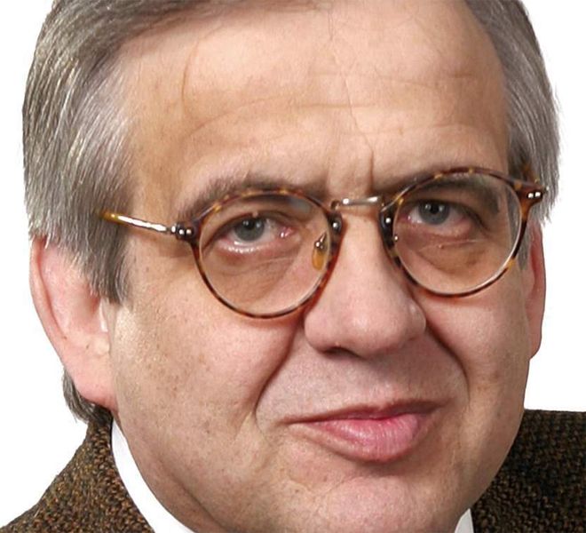 „Als erstes müssen die Maschinen den statischen, dynamischen und thermischen Anforderungen gerecht werden“, sagt Uwe Speetzen, Geschäftsführer der Makino GmbH in Hamburg, „die Präzision allein über elektronische Kompensation zu steigern, ist der falsche Weg.“Bild: Makino (Archiv: Vogel Business Media)
