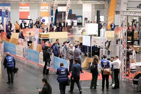 Entstanden im Windschatten des Ifoy-Awards, hat sich das jährliche Test Camp Intralogistics inzwischen zu einem eigenständigen Event mit Top-Informationscharakter gemausert. Entstanden im Windschatten des Ifoy-Awards, hat sich das jährliche Test Camp Intralogistics inzwischen zu einem eigenständigen Event mit Top-Informationscharakter gemausert.