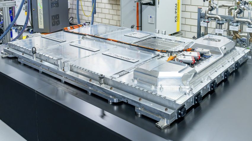 Mock-up der Lithium-Metall-Festkörperbatterie des Mercedes-Benz EQS-Erprobungsträgers. (Bild: Mercedes-Benz)