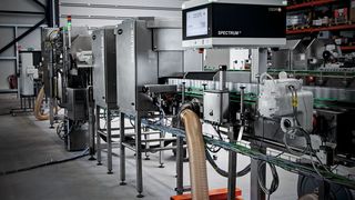 The joint all-in-one solution will soon be available to anyone who wants to achieve safe handling, clear marking, precise in-line inspection and fault-free beverage can filling at top speed in a very confined space without incurring escalating costs.  (Source: Heuft)