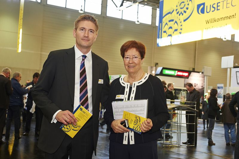 Das Familienunternehmen Hess organisiert die Messe von Beginn an. Im Bild: Herta Hess mit Sohn Florian Hess. (Bild: Hess)