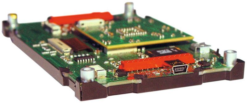 Der kompakte Aufbau mit USB-Schnittstelle ist sofort einbaufertig. (Electronic Assembly)