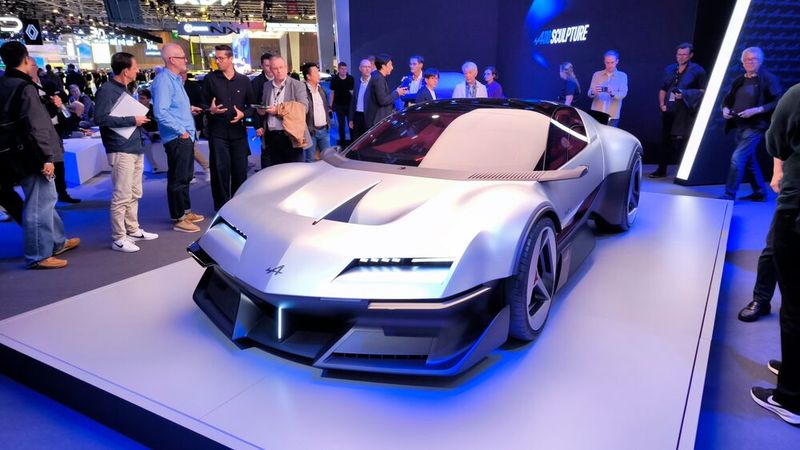 Among the spectacular surprises is the A310 Vision, unveiled as a world premiere by Renault's sports division, Alpine. (Image:sp-x)