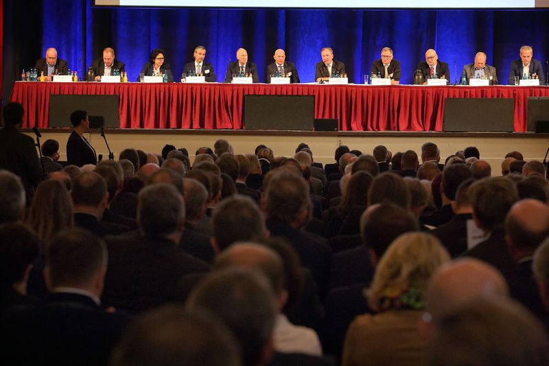 Neben der Schadenersatzfrage diskutierte das Plenum auch diverse EDV-Probleme sowie die Neugestaltung der Händlerverträge. (Oliver Krato / VAPV)