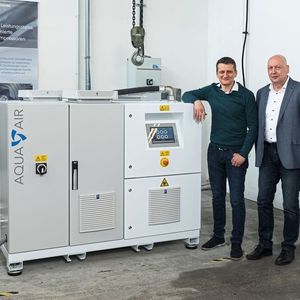 Aqua-Air-Geschäftsführer Marco Lodni (rechts) arbeitet eng mit Yaskawa zusammen. (Yaskawa)