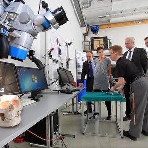 Auf der Abschlusspräsentation des Forschungsprojekts ViERforES II wurden auch neue virtuelle Technologien für die Medizintechnik präsentiert.