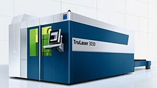 Die neue Trulaser 3030 fiber schneidet Baustahl bis 20 mm Dicke und Buntmetalle, bietet aber auch beim Dünnblech Produktivitätsvorteile. (Bild: Trumpf)