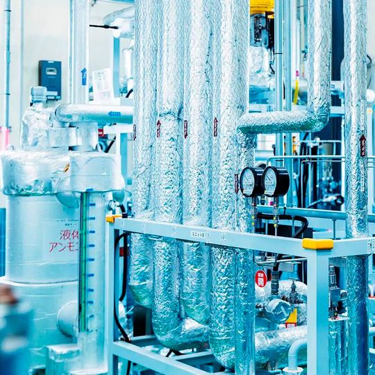 Heraeus investiert in Tsubame BHB und unterstützt die Entwicklung einer innovativen, umweltfreundlichen Technologie zur dezentralen Ammoniakproduktion.(Bild:  Tsubame BHB)