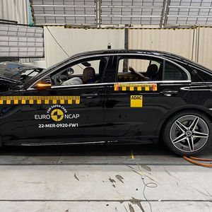 Ebenfalls die Höchstwertung vergab die Organisation an die Mercedes C-Klasse, ...(Bild:  Euro-NCAP)