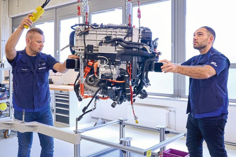 Das Brennstoffzellensystem des BMW iX5 Hydrogen (Bild: BMW)