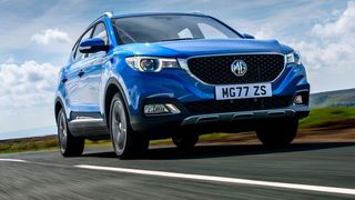 Auf der Automesse im chinesischen Guangzhou präsentierte MG kürzlich die elektrifizierte Version des Kompakt-SUV ZS (Bild), der im kommenden Jahr in China angeboten werden soll. (MG/ Dean Smith)