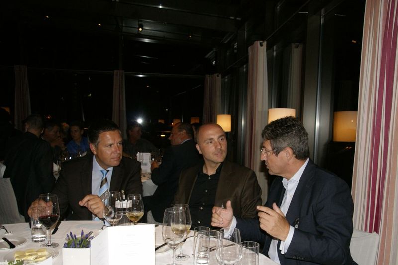 Das Dinner bot die ideale Plattform sich im Vorfeld auszutauschen…  (IT-BUSINESS Akademie)