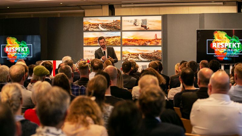 Vom 15. bis 17. November findet in diesem Jahr die Herbstakademie des Kfz-Gewerbes auf Sylt mit vielen spannenden Vorträgen statt. Anmeldungen sind ab 12 Uhr am 9. Februar möglich.(Bild:  Herbstakademie)