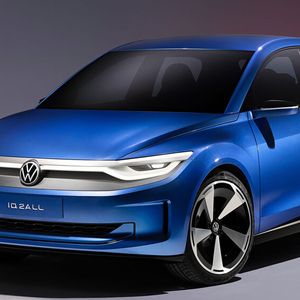 VW gibt für den kommenden ID.2 eine Leistung von bis zu 166 kW/225 PS sowie eine Reichweite von 450 Kilometern an.(Bild:  www.ingobarenschee.com)