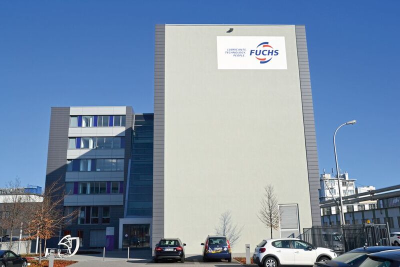 … im Fuchs-Schmierstoffe-Vertriebszentrum in Mannheim statt. (Bild: Michel / »kfz-betrieb«)