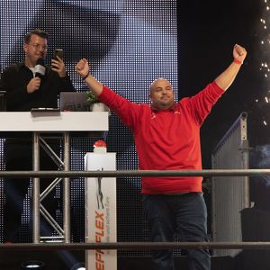 Markus Zenger aus Burglengenfeld in der Oberpfalz gewinnt bei seiner ersten Teilnahme an der Deutschen Meisterschaft im Staplerfahren den Titel.(Bild:  Bert Willer)