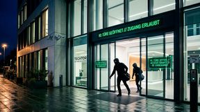 Wenn eine KI Angreifern sprichwörtlich Tür und Tor öffnet, stellt dies nicht nur ein immenses Sicherheitsrisiko dar, sondern zieht auch ein Leporello an teils ungeahnten Folgen nach sich. (Bild: Gemini / KI-generiert)