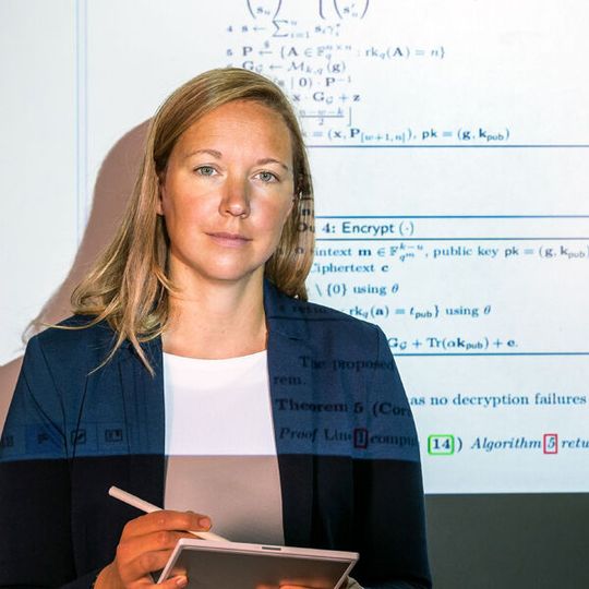 Antonia Wachter-Zeh, Professorin für Codierung und Kryptographie an der Fakultät für Elektrotechnik und Informationstechnik der Technischen Universität München (TUM) Antonia Wachter-Zeh, Professorin für Codierung und Kryptographie an der Fakultät für Elektrotechnik und Informationstechnik der Technischen Universität München (TUM)