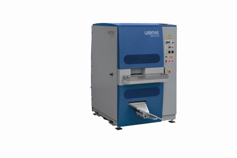 Die SBM-XS Baureihe von Lissmac ist für die Entgratung und Kantenverrundung von Kleinteilen bei hohen Stückzahlen ausgelegt.  (Lissmac/Franz Knittel)