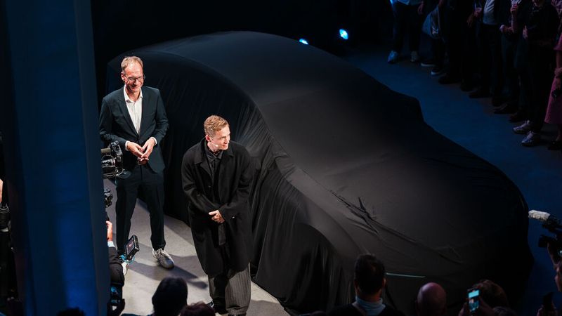 Enthüllt wurde das neue Spitzenmodell von Polestar von CEO Michael Lohscheller gemeinsam mit dem neuen Markenbotschafter Matthias Schweighöfer. (Bild: Polestar)