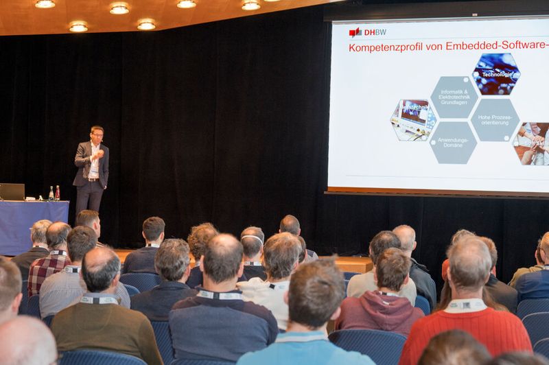 Impressionen vom ESE Kongress 2022, der zum 15. Mal stattfand. Mehr als 1200 Professionals tauschten sich fünf Tage lang intensiv zu allen relevanten Software-Themen aus.  (Bild: ESE Kongress )