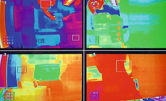 Bild 7:  Rohinfrarotbilder benachbarter Infrarotmodule bei Personendetektion.(Bild:  Prof. Böttcher)