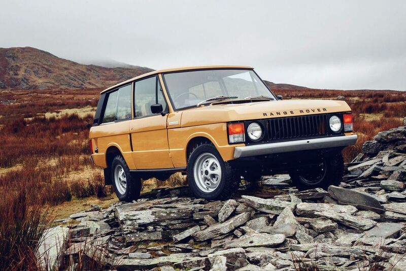 Stark wie das V8-Kraftwerk unter der kantigen Haube war auch das Karosseriedesign des Range Rover. (Land Rover )