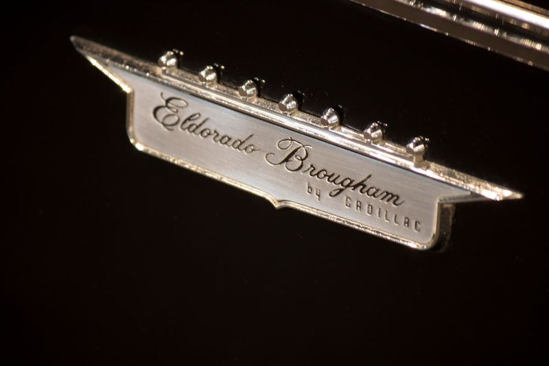 Heute kosten gepflegte 57er-Modelle – wenn sie überhaupt zum Verkauf stehen – auf Auktionen gerne mehrere hunderttausend Euro. Und dieses Niveau wird sicher nicht das Ende sein: ... (General Motors/Brent Mitchell)