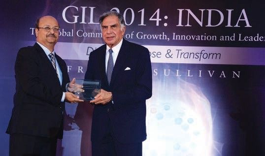Ratan Tata receiving the Frost & Sullivan Growth, Innovation and Leadership (GIL) Award for Visionary Innovation. (Picture: Frost & Sullivan)