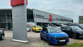 Das Autozentrum Walter hat seinen Standort modernisiert. (Bild: Nissan)