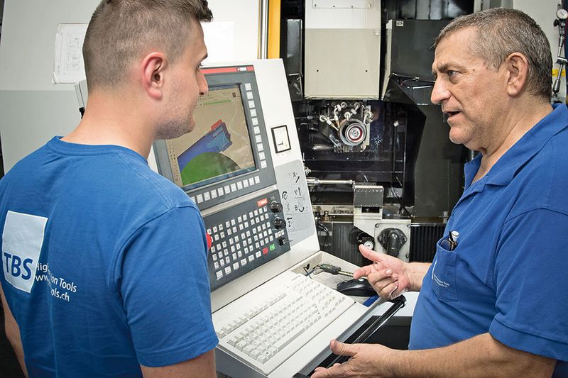 Dank gut ausgebildeten Mitarbeitern kann höchste Qualität garantiert werden.  (Thomas Entzeroth)