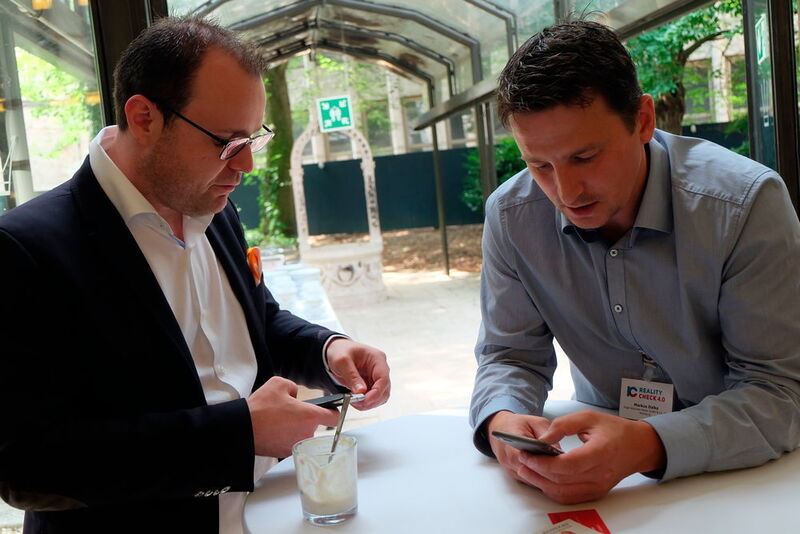 Philipp Ramin (Innovationszentrum für Industrie 4.0) und Markus Dalke (Sales Manager, Industry of Things) (Schreier)