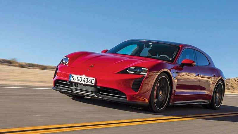 Das meistverkaufte Oberklassefahrzeug im September 2024: der Porsche Taycan mit 376 Neuzulassungen (Bild: Porsche)