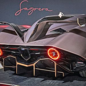 Der Sagrera zeichnet sich unter anderem durch einen mächtigen, zweiteiligen Heckflügel aus.(Bild:  Hispano Suiza)