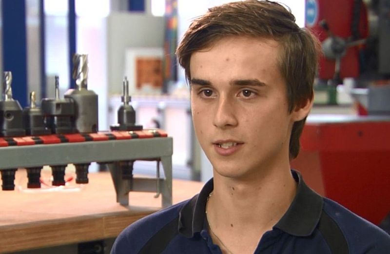 Jonas Bucher, Schweizermeister 2014 in der Disziplin „Automation“ und Gesamtsieger über alle Disziplinen von der Manometer AG in Hitzkirch (LU). (Bild: Swissmechanic)