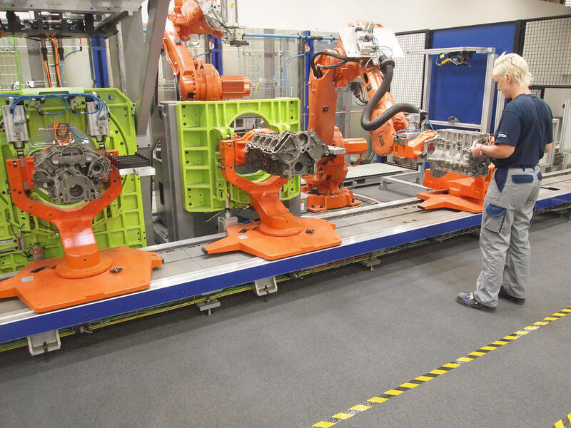 Bild 5: Bei Thyssen-Krupp System Engineering werden die Ansätze von MRK und Industrie 4.0 beispielsweise in der Montage genutzt. (Bild: Thyssen Krupp System Engineering)