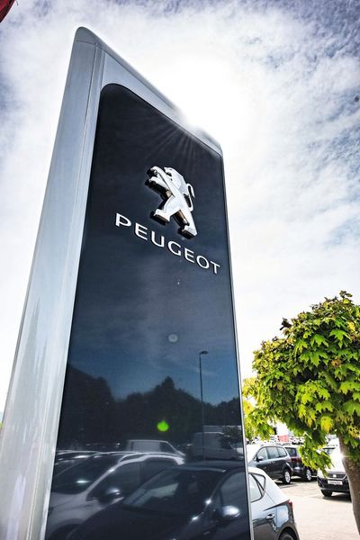 Wie in Minden will Peugeot in den nächsten Jahren weitere Open Points schließen und 33 weitere Partner finden. (Autohaus Glinicke/Kaesler)