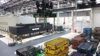 Smart Press Shop in Halle/Saale wechselt Presswerkzeuge in rund 30 Minuten. (Bild: Thomas Günnel – Automobil Industrie)