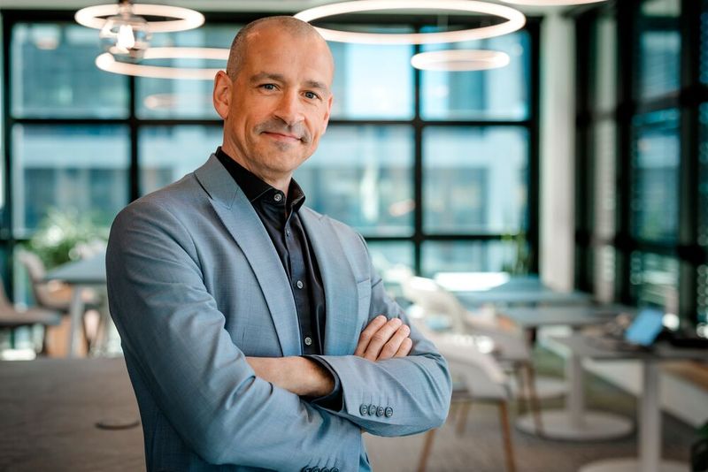 Seit Anfang Juli ist Frank Böllert Vice President Sales Zentraleuropa bei PTC. Mit seinen gut 20 Jahren Erfahrung bei PTC verantwortet er nun die Weiterentwicklung der Vertriebsstrategie sowie den Ausbau des Partner- und Netzwerk-Managements für Zentraleuropa. Böllert berichtet an Stefano Rinaldi, Divisional Vice President EMEAI bei PTC. (Bild: PTC)