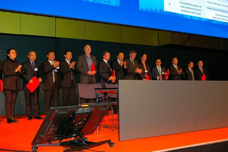 Am Ende der Veranstaltung unterzeichneten deutsche und chinesische Unternehmen Kooperationsvereinbarungen. (Bild: Doris Schulz)