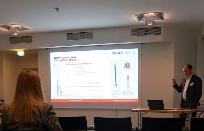 Ilja Grinko von Würth Industrie Service ging in seinem Vortrag der Frage nach, ob Verbindungselemente künftig auch additiv gefertigt werden... (Bild: D.Quitter - VCG)